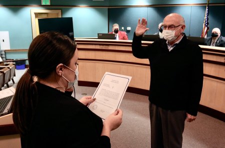 Former West Hills Chancellor Frank Gornick is sworn in Tuesday night.